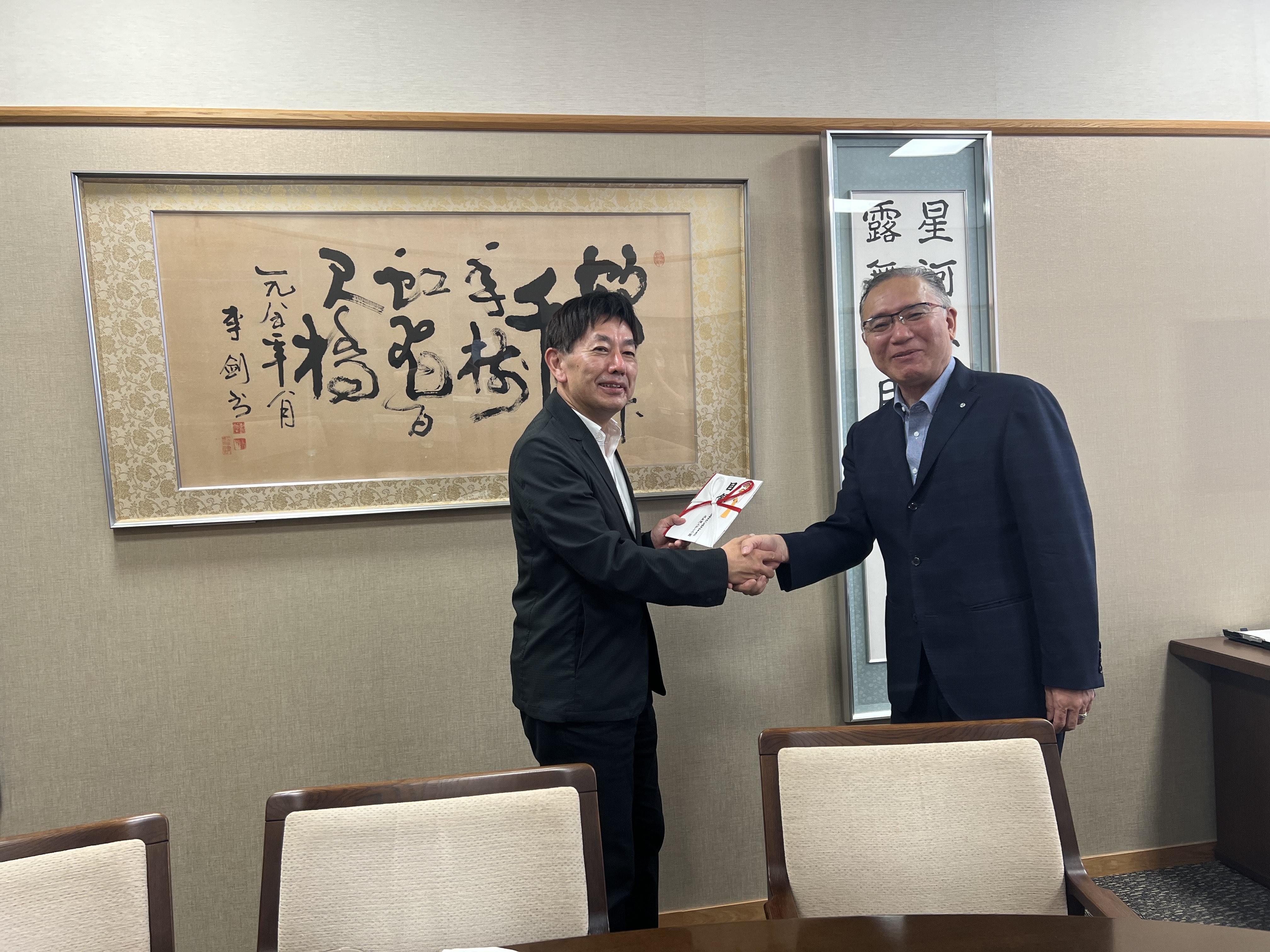 祝！甲子園初勝利　寄附金目録を贈呈しました