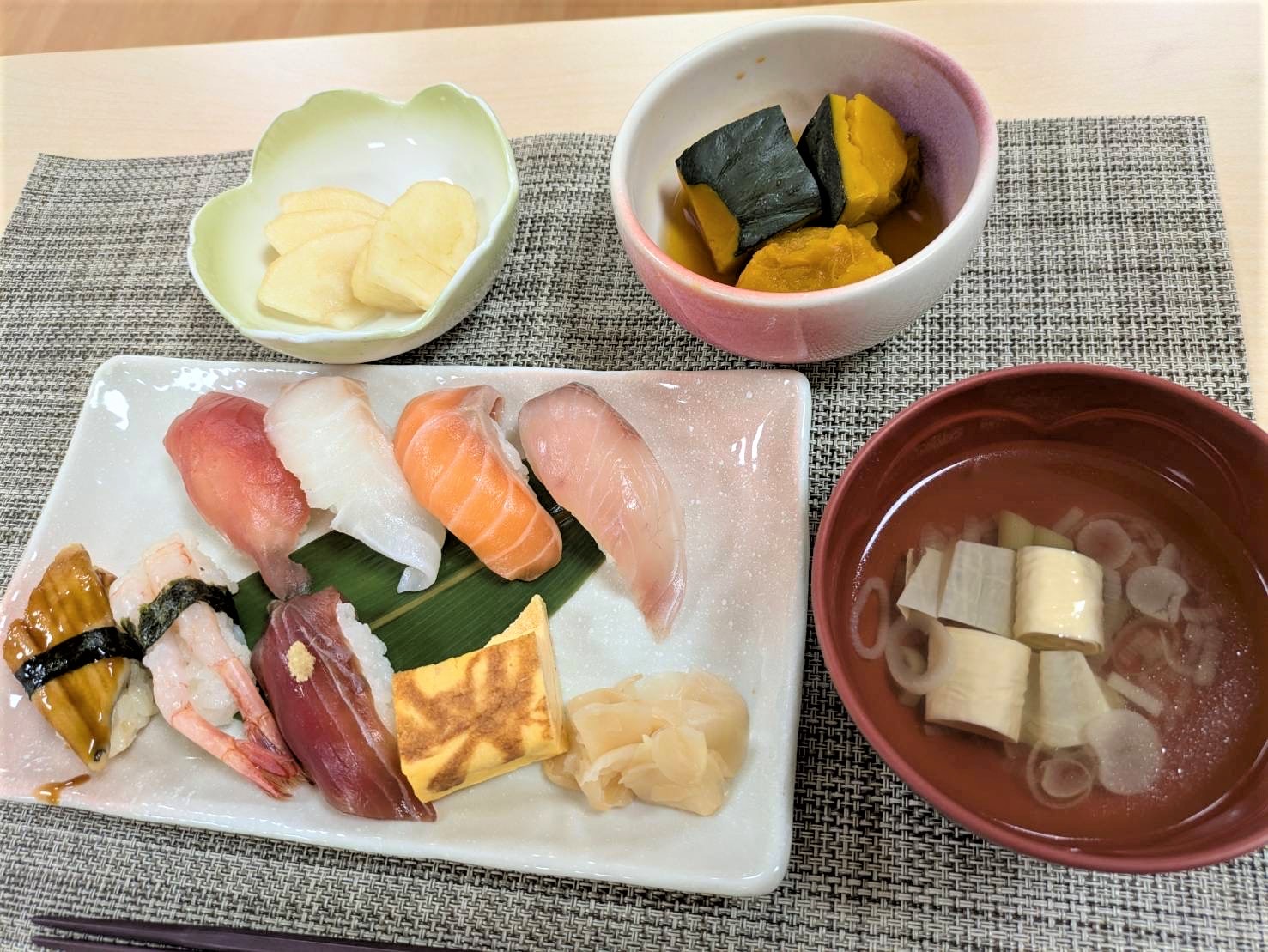 【夕食】霜月御膳　～エデン寿司～