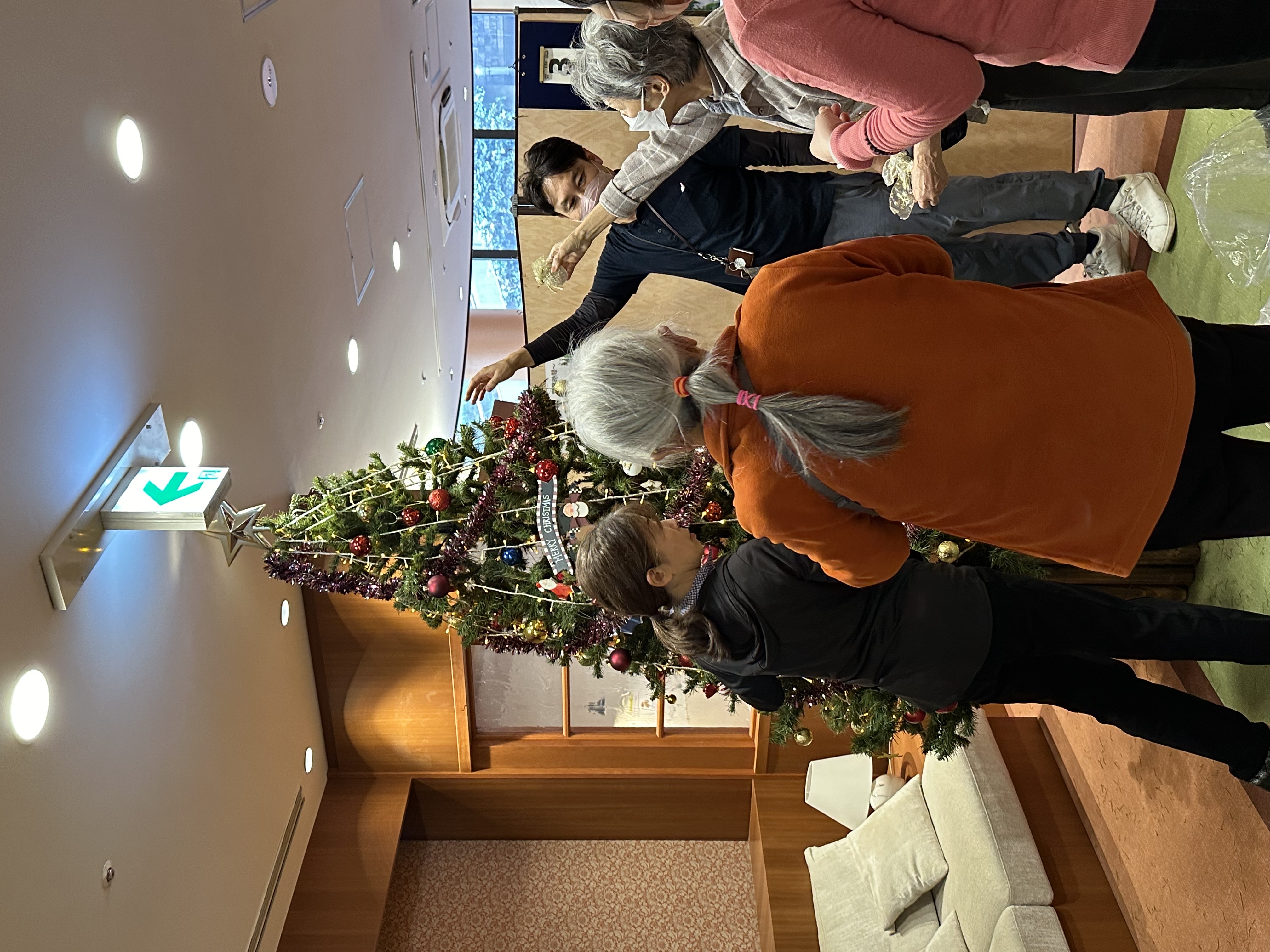 クリスマスの飾りつけ