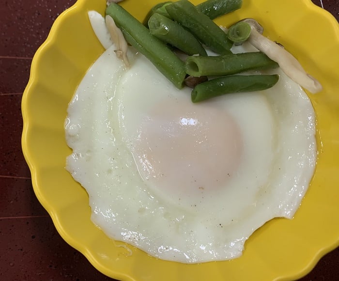 【朝食】目玉焼き