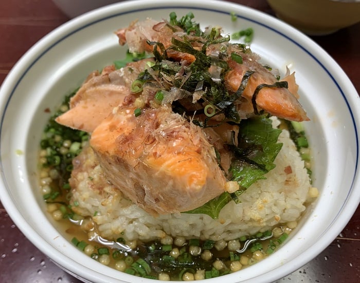 【昼食】鮭の出汁茶漬け
