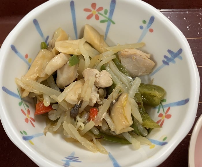 【朝食】もやしと鶏肉の炒め物