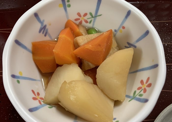 【朝食】じゃが芋と平天の煮物
