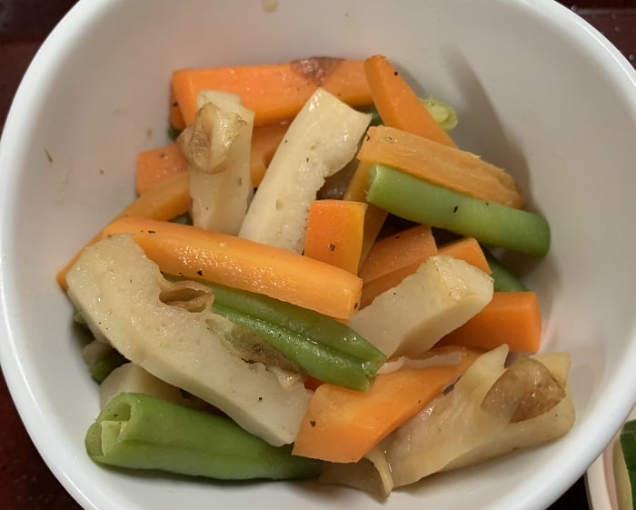 【朝食】いんげんとエリンギの炒め物