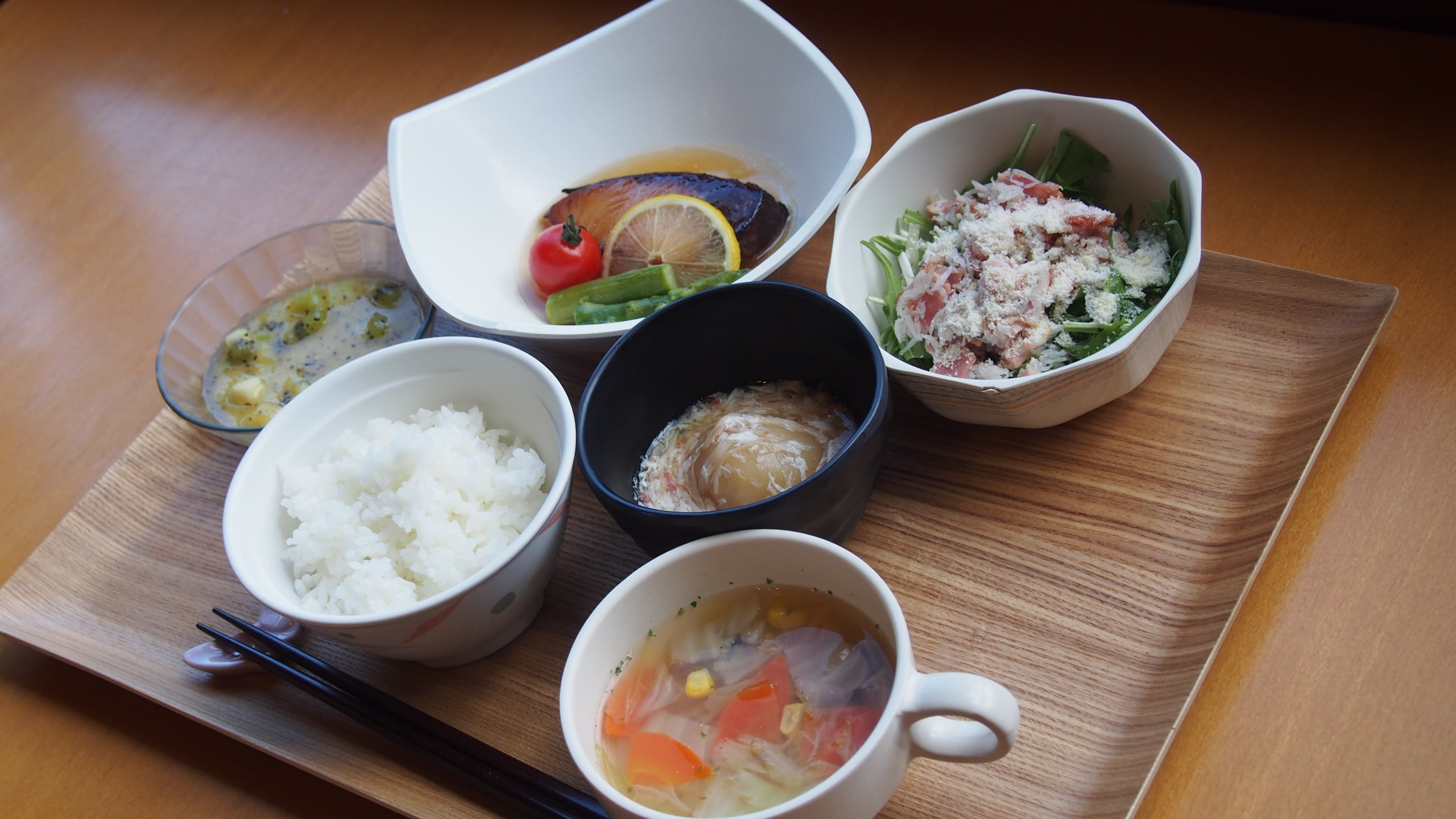 12月16日(水)昼食　冬をテーマに。“雪”をイメージした「12月の誕生会食」