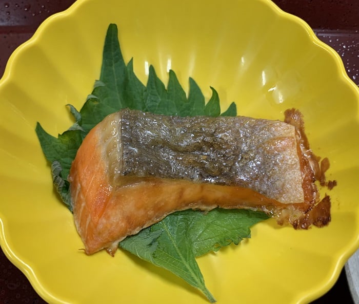 【朝食】サケの塩焼き