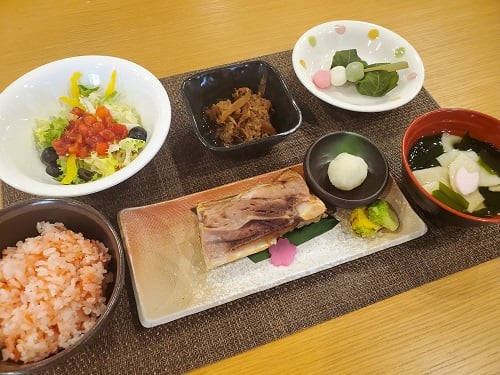 【夕食】3月16日（火）3月誕生会食
