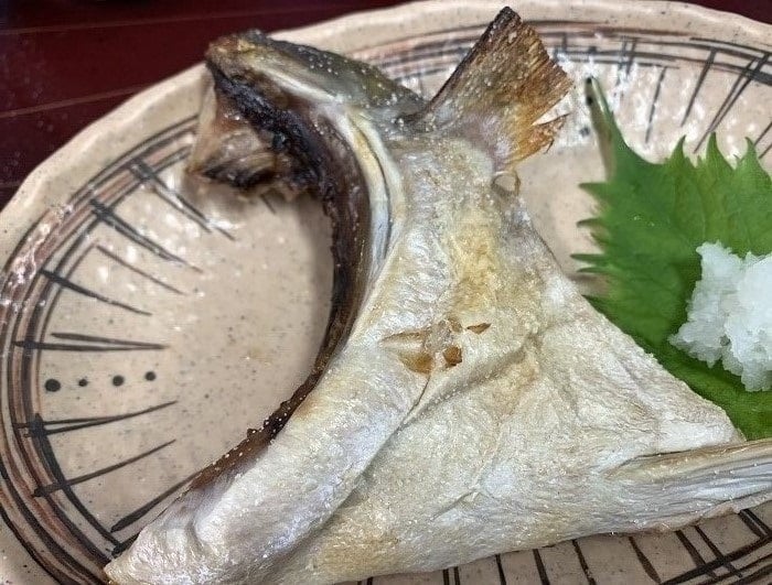 【昼食】カマの塩焼き