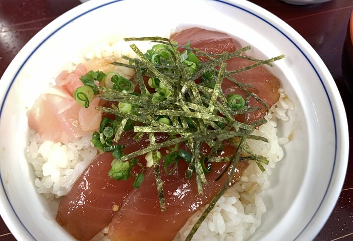 【昼食】マグロの漬け丼