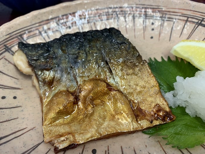 【昼食】サバの塩焼き