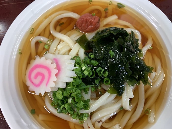 【昼食】梅ワカメうどん