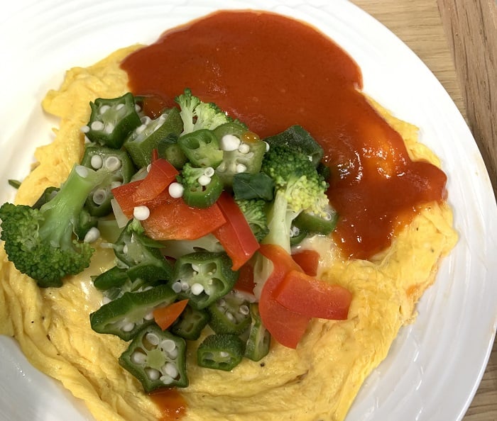 【昼食】夏野菜のオープンオムレツ