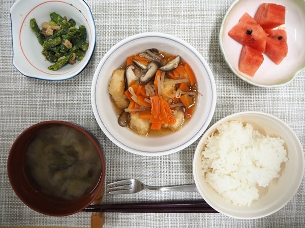 夕食【かじき鮪の唐揚野菜あん】