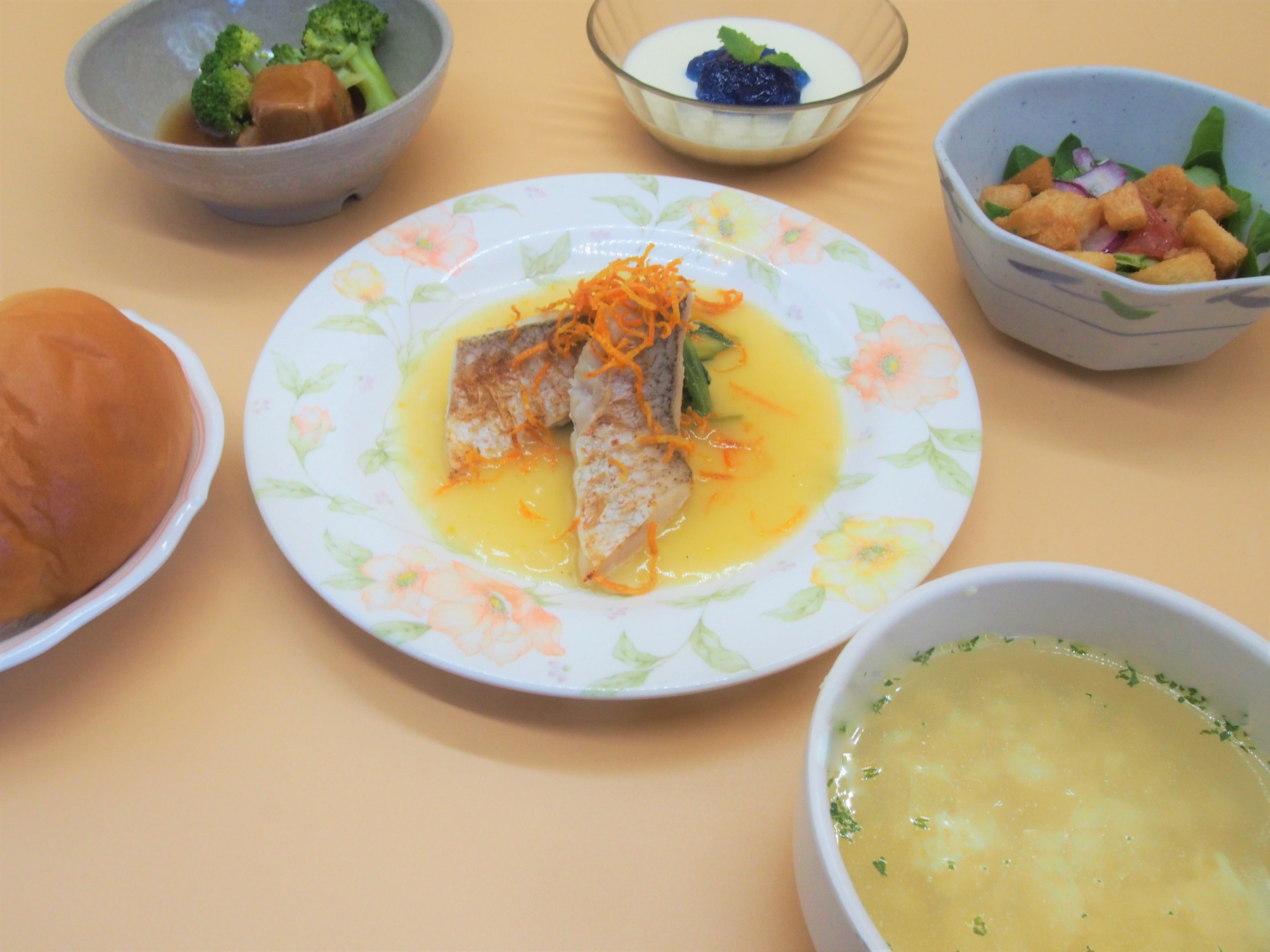 8月18日（水）昼食　～素材の良さを最大限に活かした誕生会食～