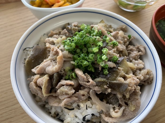 【昼食】茄子豚丼