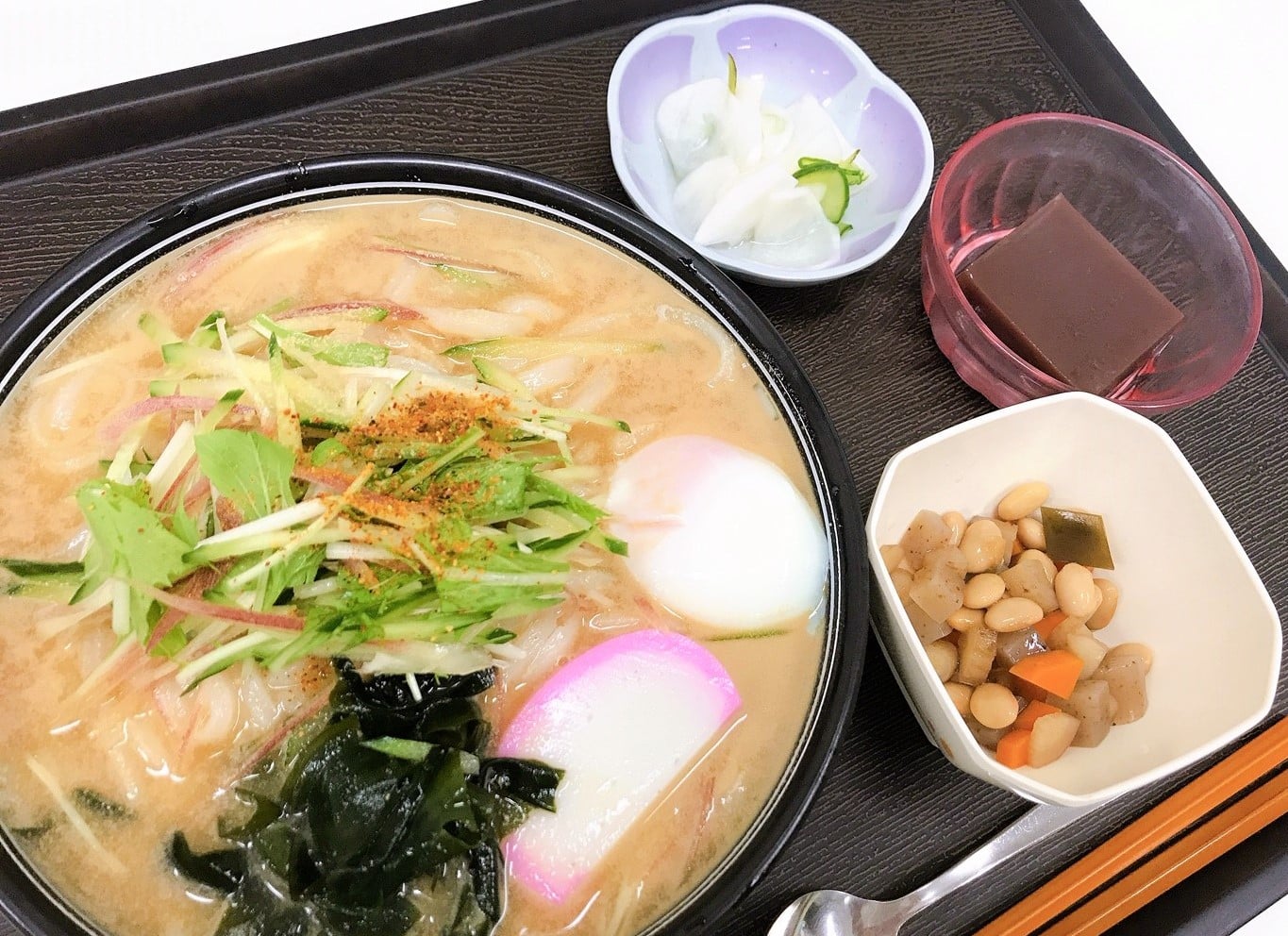 冷やし稲庭うどん・胡麻だれ（昼食）