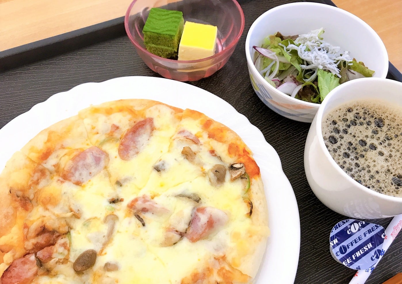 手作りミックスピザ（昼食）