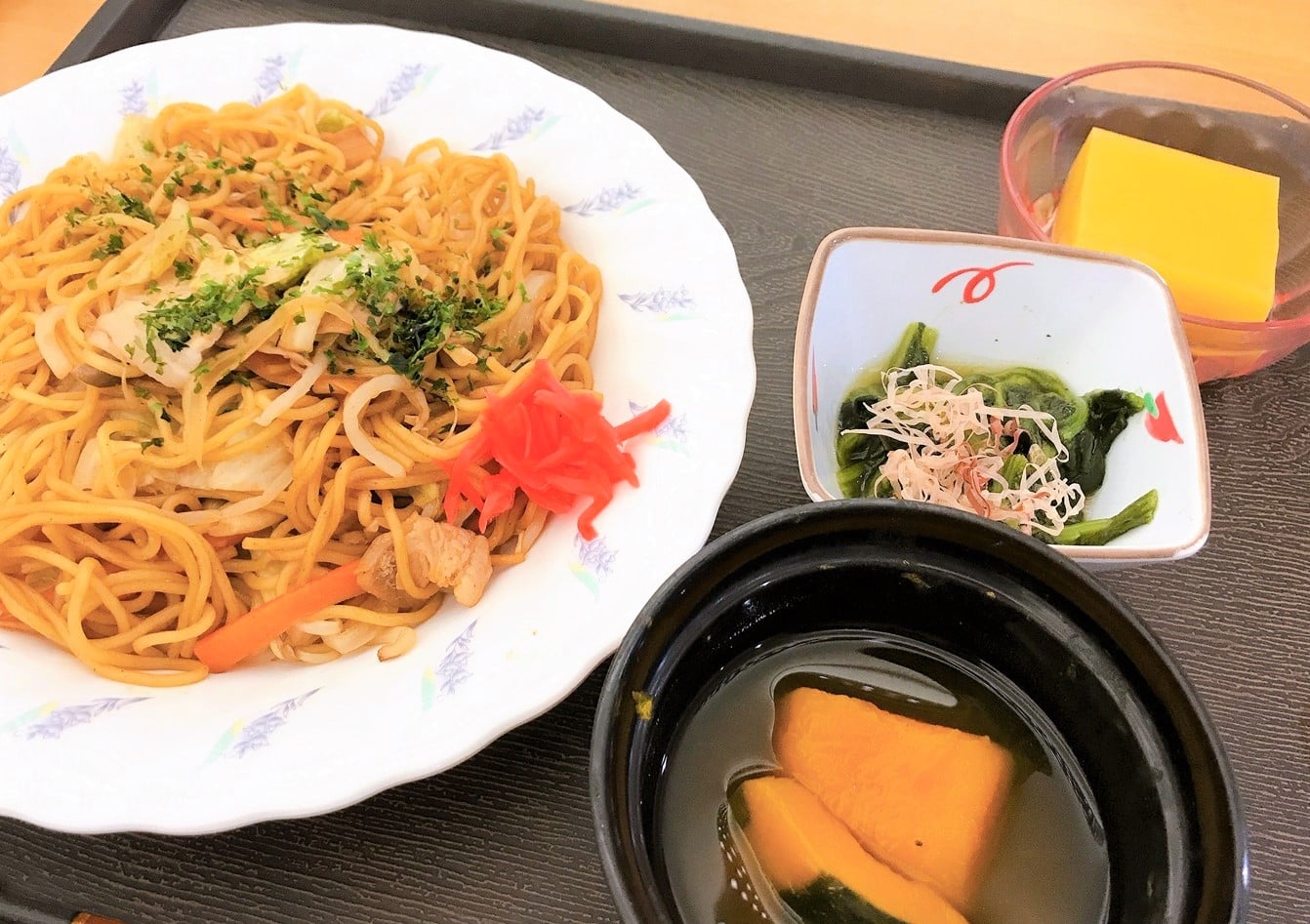 焼きそば（昼食）