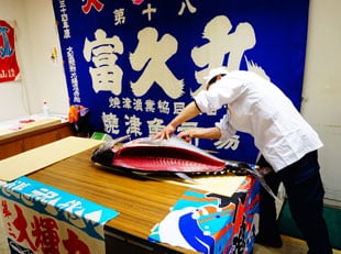 寿司イベント～まぐろの解体ショー～