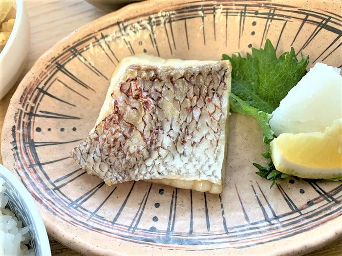 【夕食】タイの塩焼き
