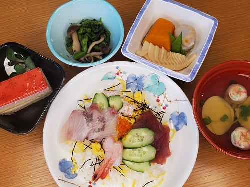 ３月3日（木）夕食　ひな祭りメニュー
