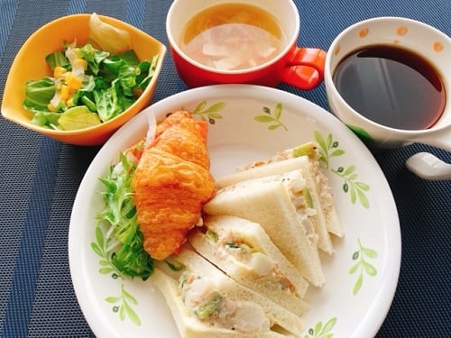 サラミのクロワッサンサンド＆ツナポテトサンド♪