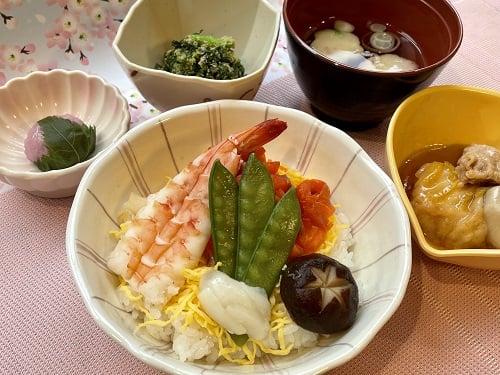 お花見ちらし寿司♪