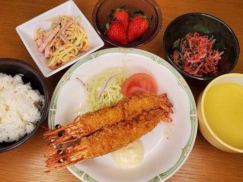 3月28日（月）夕食　【ラスト10周年記念メニュー】