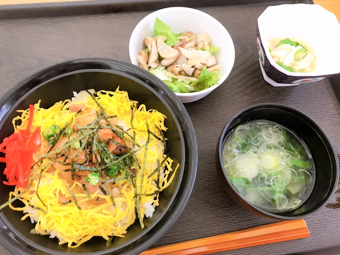 鶏肉の照焼き丼（昼食）