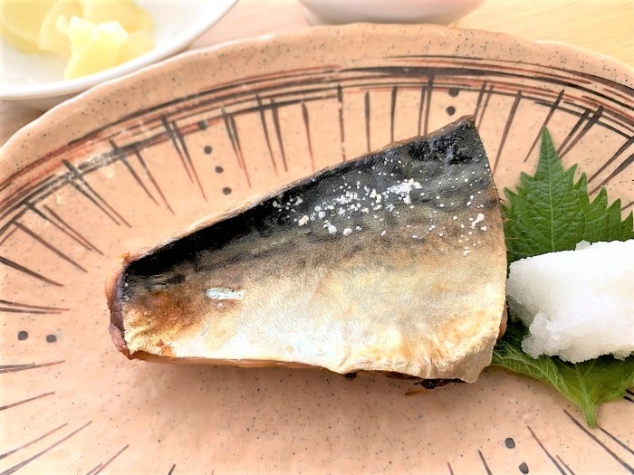 【昼食】サバの塩焼き
