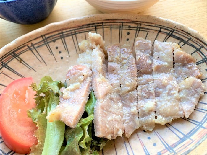 【昼食】豚肉の塩麹漬け焼き