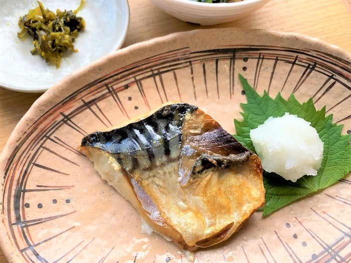 【昼食】サバの塩焼き