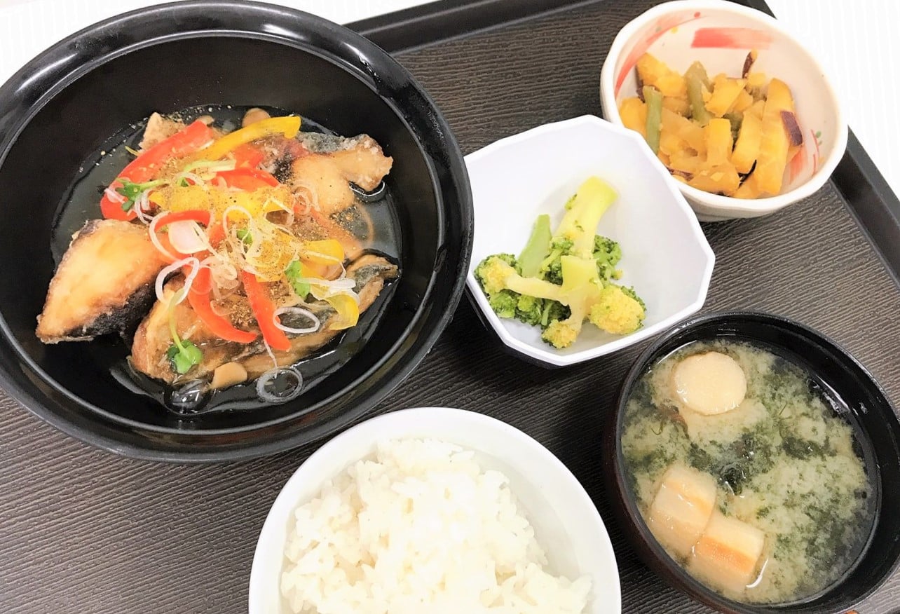 あじ竜田揚げ　茸と梅肉あんかけ（昼食）