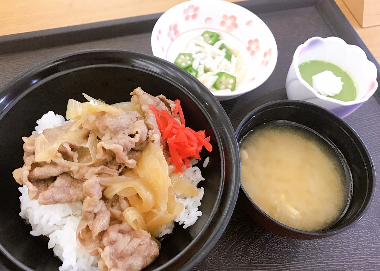 牛丼（昼食）