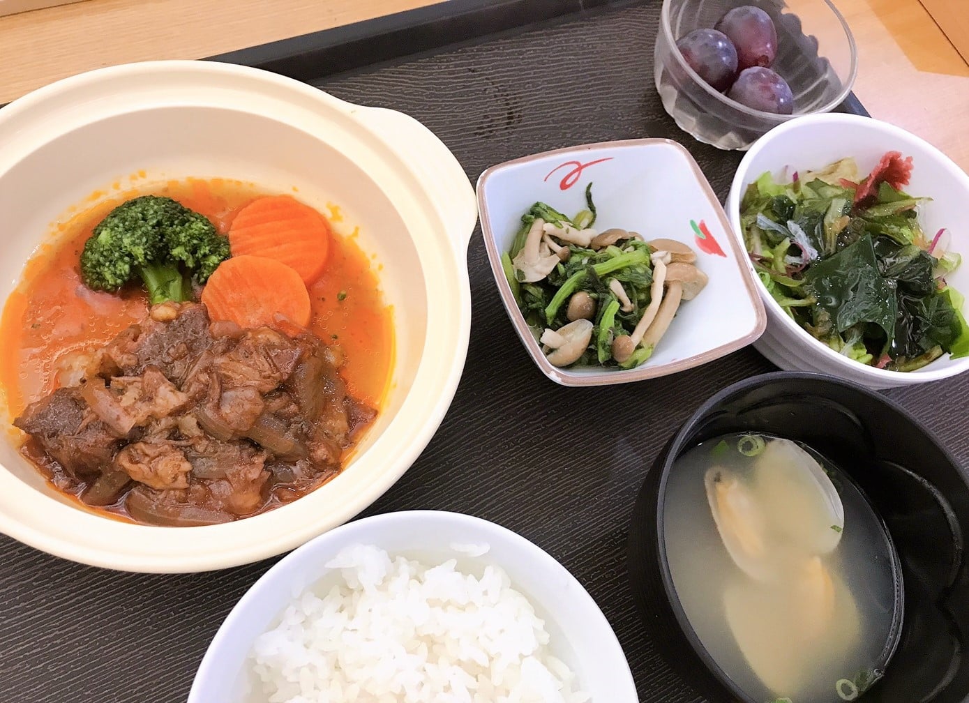 牛肉の赤ワイン煮（夕食）