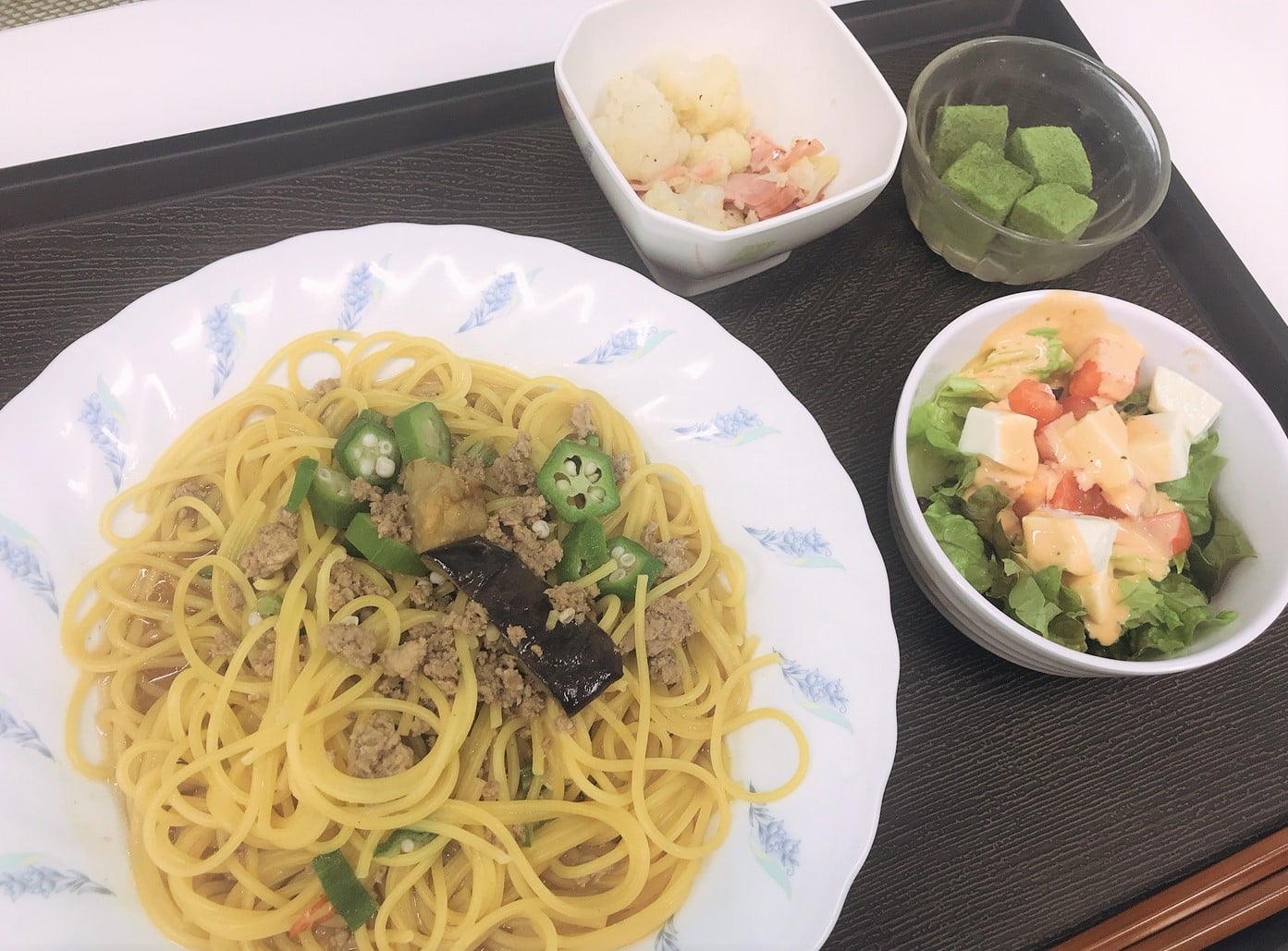 オクラと茄子のパスタ（昼食）