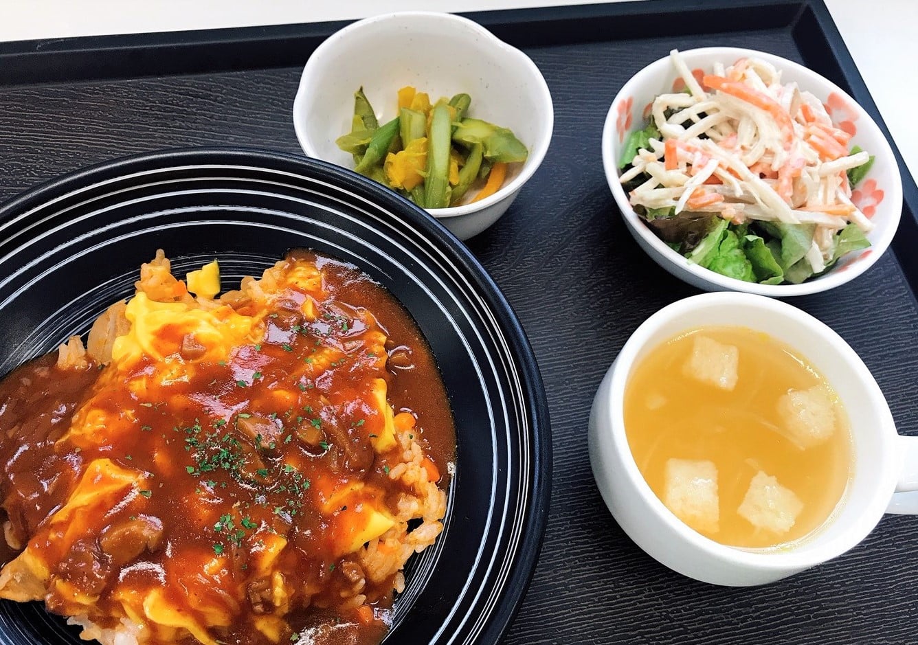 オムライス（昼食）