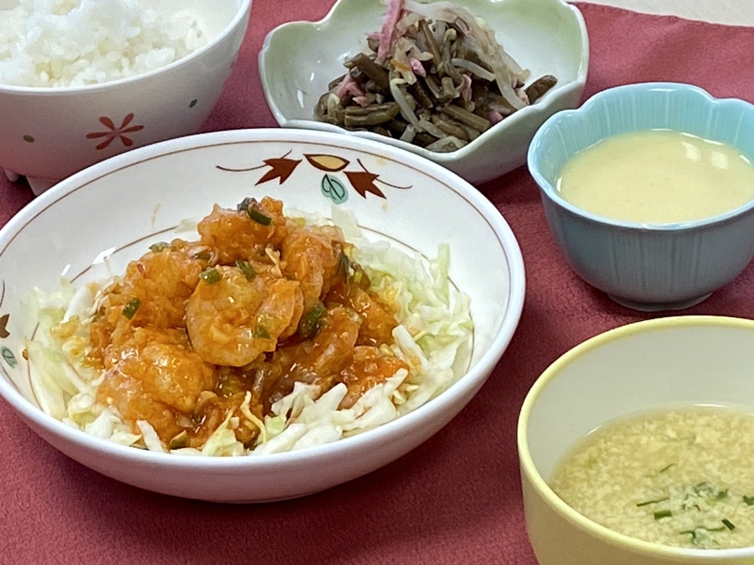 昼食【海老チリソース】