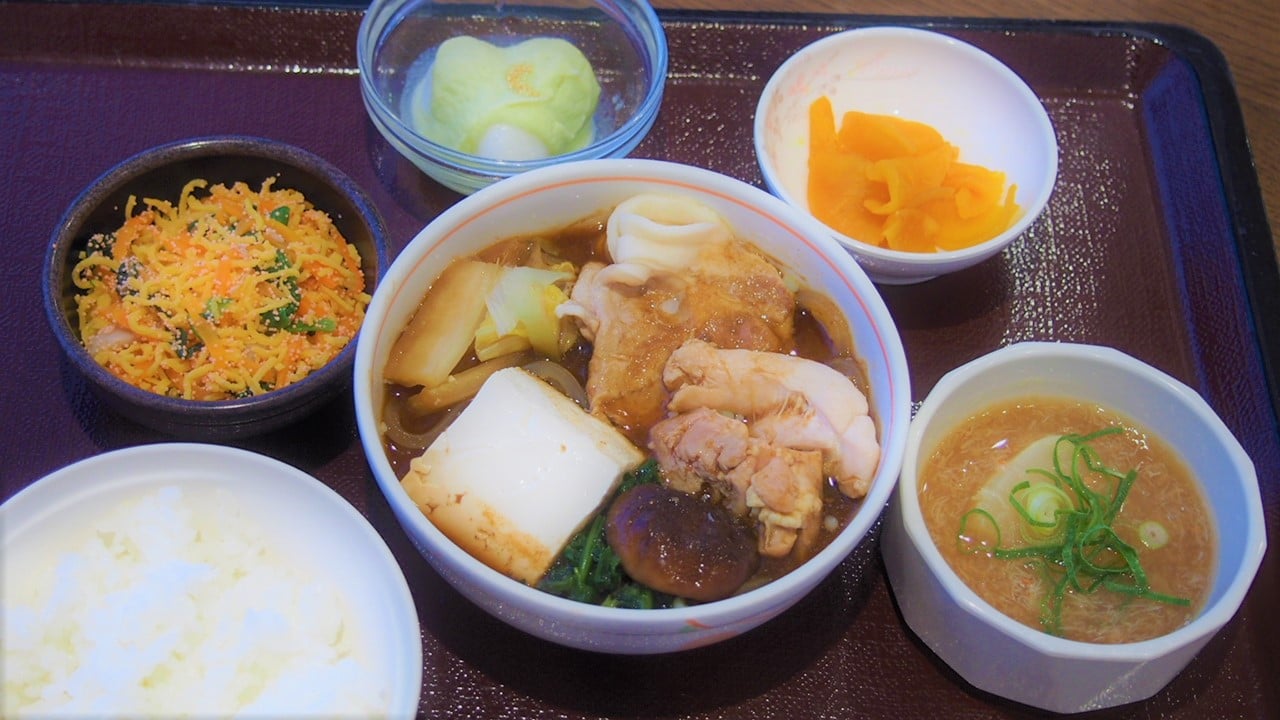 赤だし味噌鍋　生姜風味仕立て