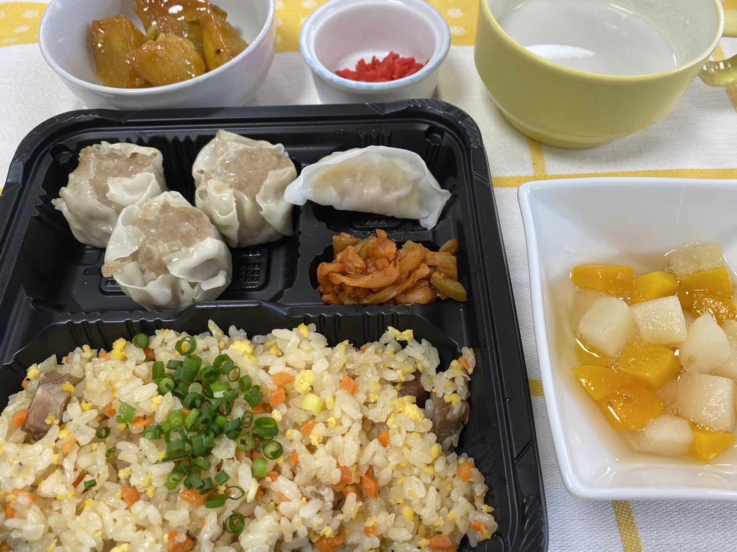 横浜味めぐり・第一弾・昼食【炒飯弁当】