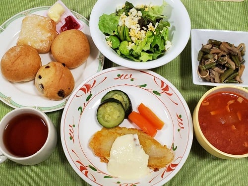 【昼食】4月3日（月）