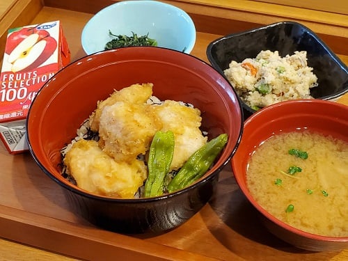 【昼食】4月4日（火）