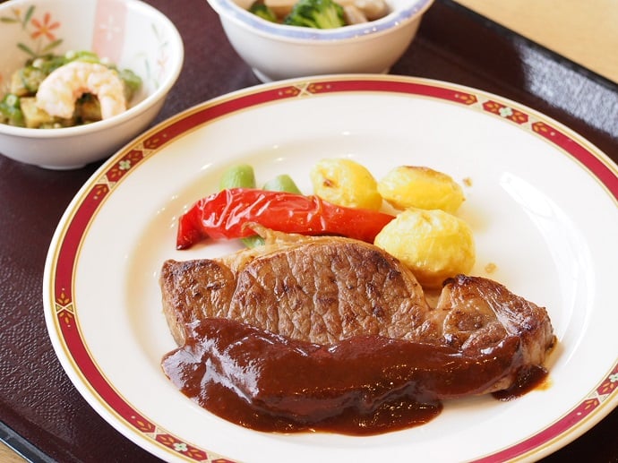 和牛ロースのステーキディナー