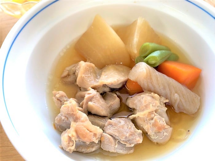 【昼食】鶏肉と大根の煮物