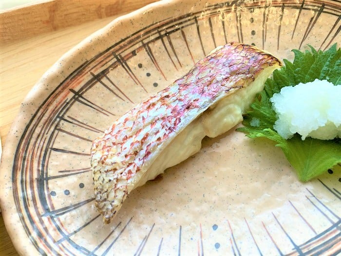 【昼食】タイの塩焼き