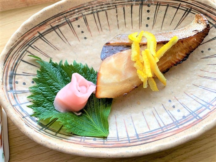 【昼食】ブリの幽庵焼き