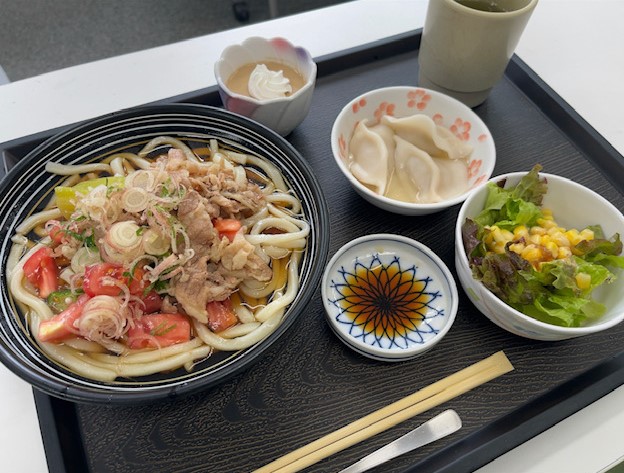 味さんぽ「牛肉の冷やしうどん」（昼食）