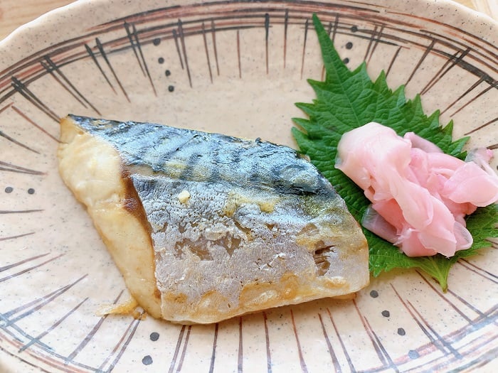 【昼食】サバの塩焼き