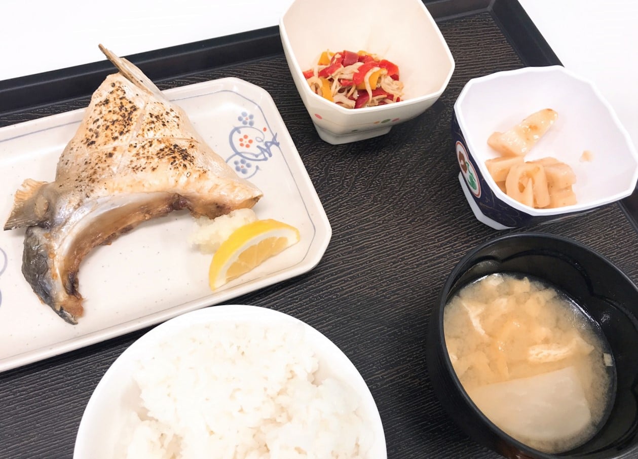 ブリカマの塩焼き（昼食）