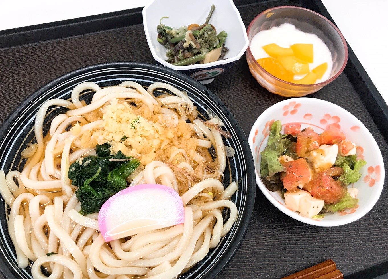 冷たぬきうどん（昼食）